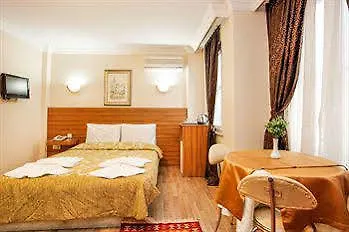 Casa Mia Hotell 4*
