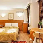 Casa Mia Hotel 4*